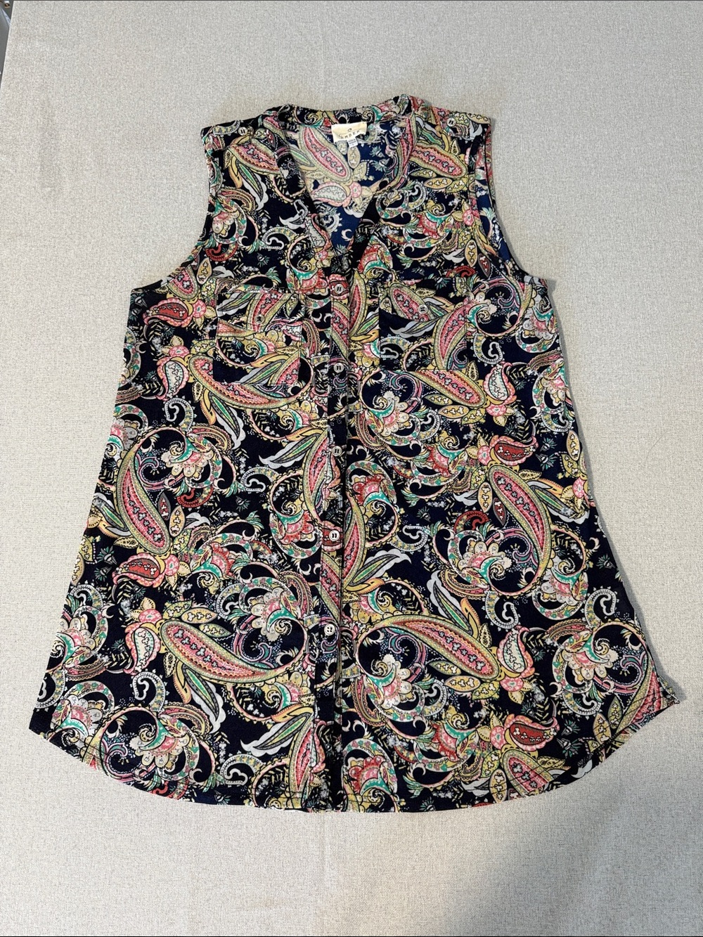 Ember Sleeveless Button down Paisley V-Neck Top in Navy SZL - Picture 15 of 15